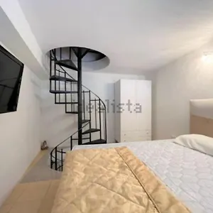 home-in-the-center.sicilyhotelsitaly.net/